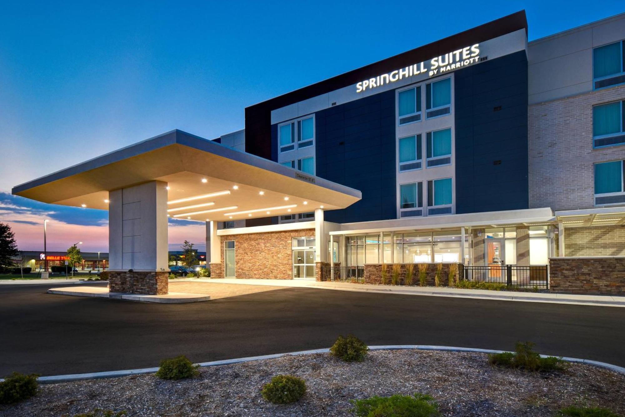 Springhill Suites By Marriott Holland Bagian luar foto